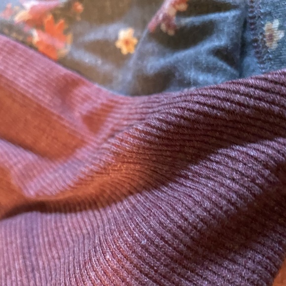 Maurices Women's Burgundy Hoodie - Picture 6 of 6